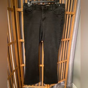 Democracy black bootcut jeans 18w